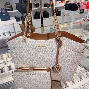 MK LG CHAIN TOTE & DOUBLE ZIP WALLET VANILLA
